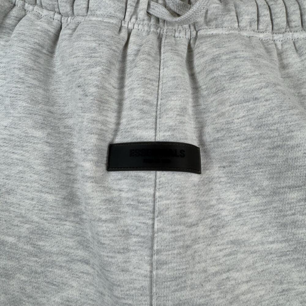 Fear Of God Essentials Shorts Mens Size M Gray Fleece Sweat Elastic Waist Logo - Picture 3 of 7